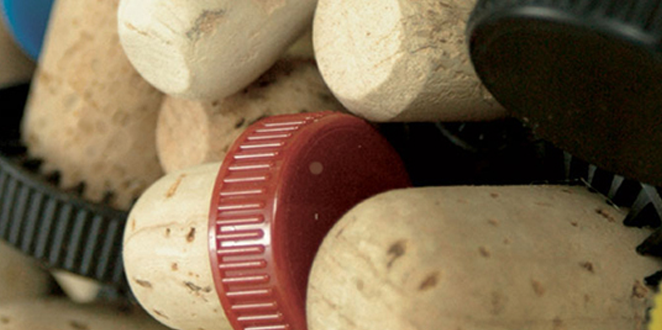 Capsulated cork stoppers